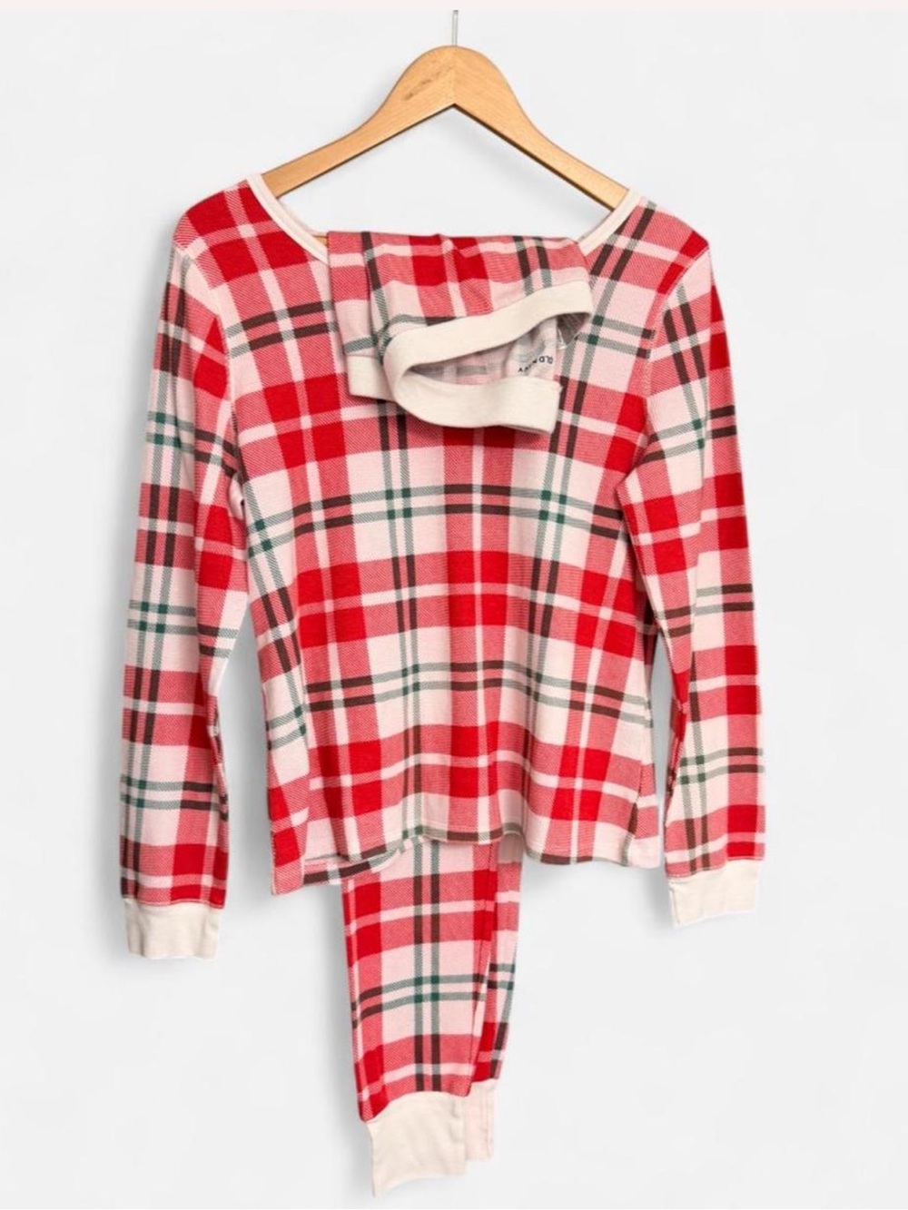 Women’s Red Plaid Long-Sleeve Pajama Set - Holiday Sleepwear